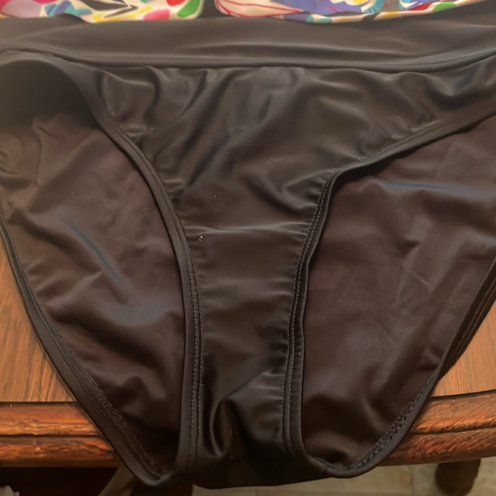 Caribbean Joe two piece swimsuit brand new never worn - Picture 2 of 6